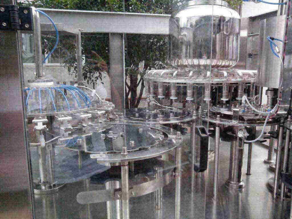 重慶稱(chēng)重式液體灌裝設(shè)備