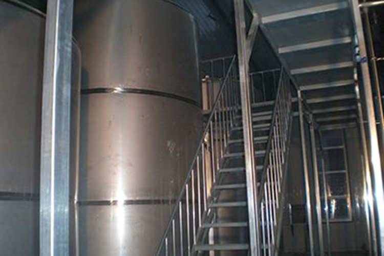 重慶不銹鋼夾套蒸汽攪拌罐