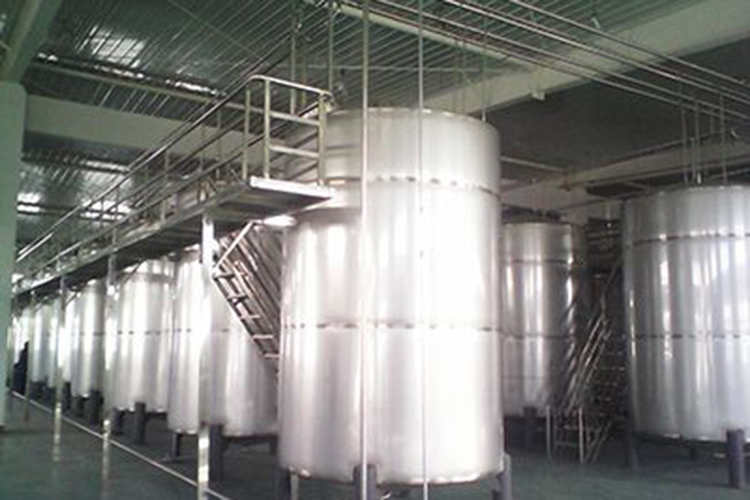 重慶不銹鋼攪拌桶液體加熱攪拌罐