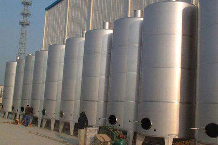 重慶不銹鋼車用尿素?cái)嚢韫?></a>
<a href=